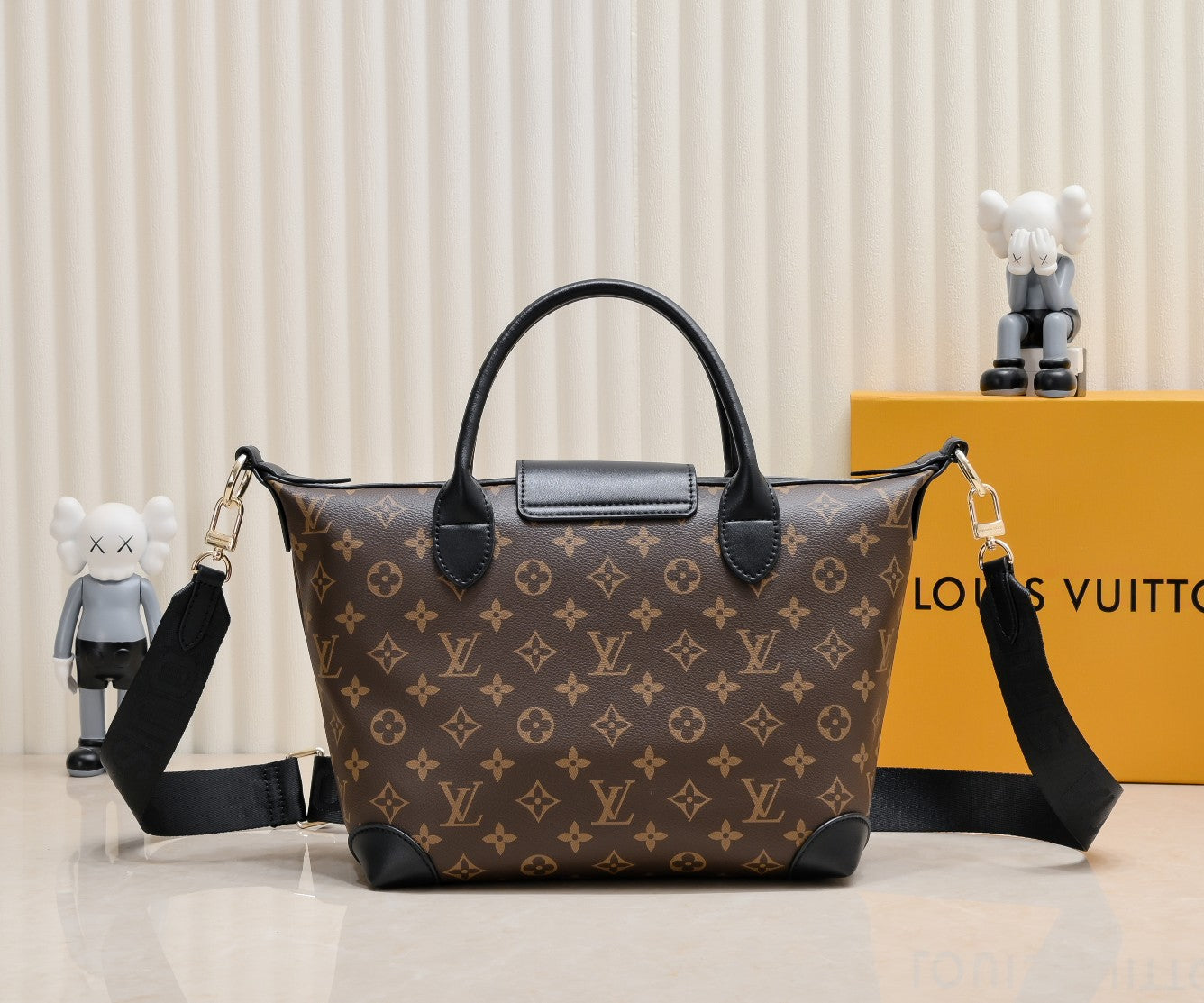 Louis Vuitton Documents Jour