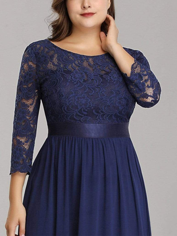Round Neck Lace Solid Color Maxi Dress