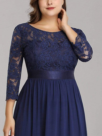 Round Neck Lace Solid Color Maxi Dress