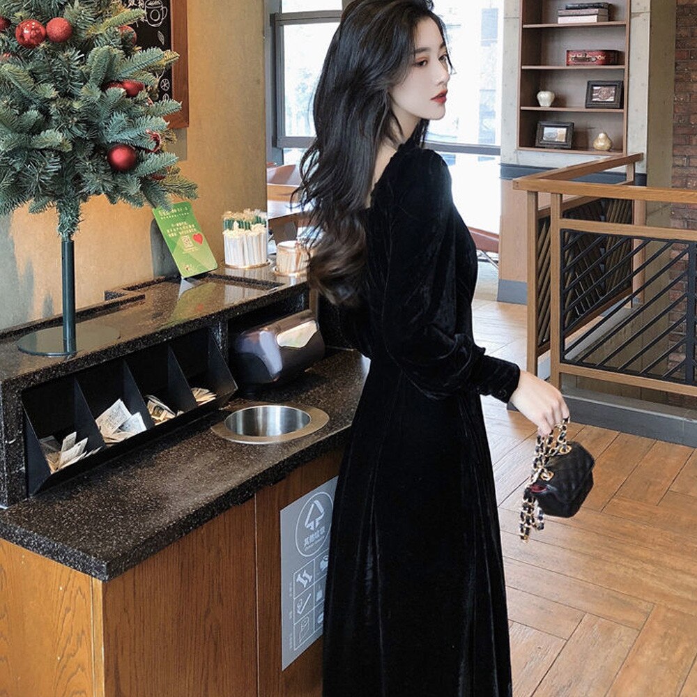 loveedsTM- Vintage Black Velvet Dress 2024 Women Autumn Winter Warm Long Sleeve Maxi Dress French Elegant V-Neck Party Dresses