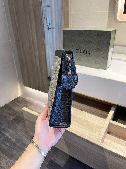 Gucci 1955 Horsebit Pouch Clutch Bag