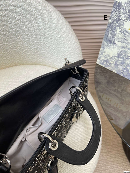 Dior Mini Lady Satin Bag: The Beauty of Nobility and Sophistication