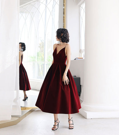 Burgundy v neck velvet short prom dress  8345