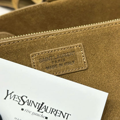 Saint Laurent LE 5 À 7 supple LARGE in suede
