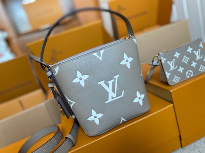 Louis Vuitton M13045 All In BB