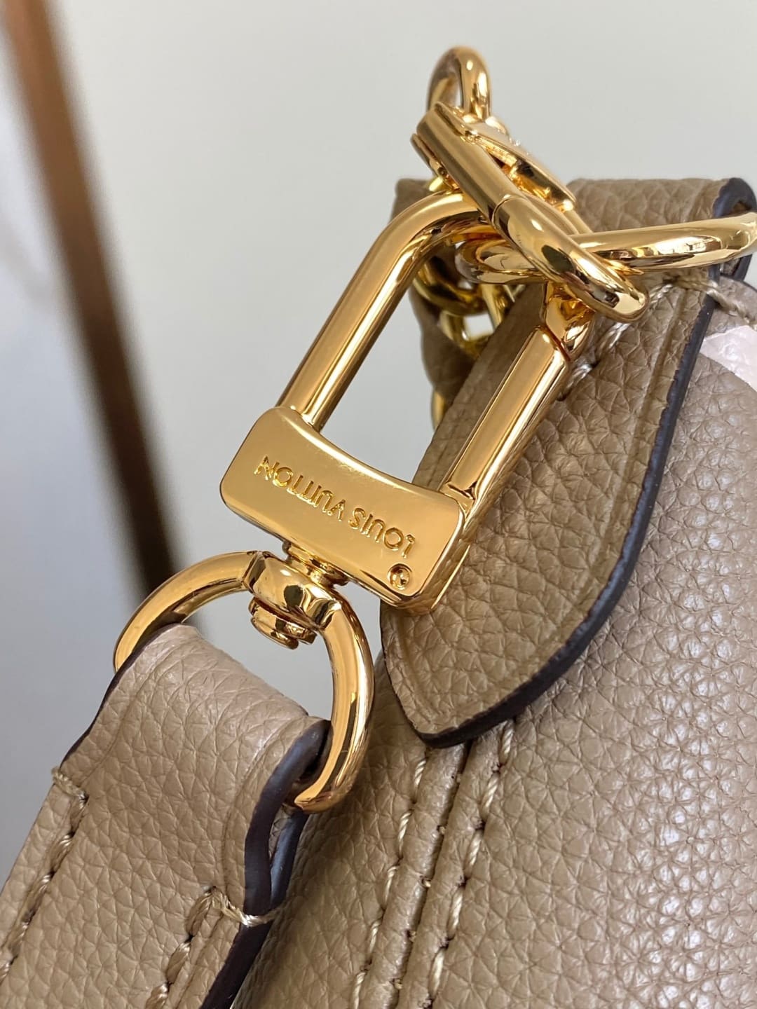 Louis Vuitton M13224 Boulogne