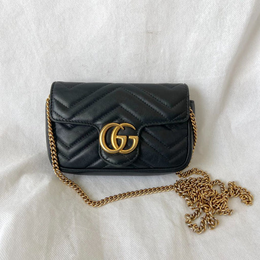 Gucci GG Marmont super mini bag