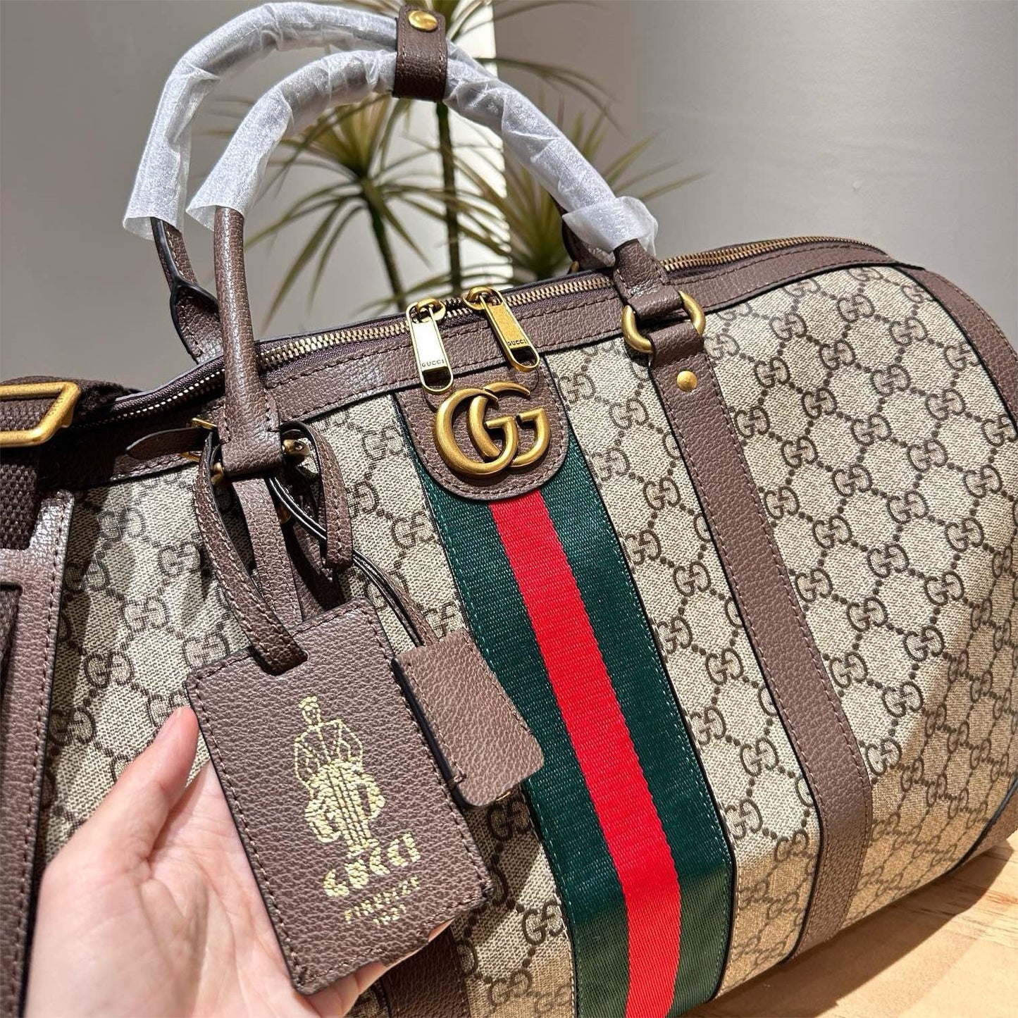 GUCCI SAVOY LARGE DUFFLE BAG