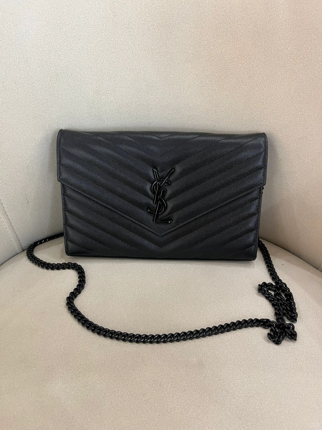 Saint Laurent CLASSIC CASSANDRE CHAIN WALLET IN GRAIN DE POUDRE LEATHER