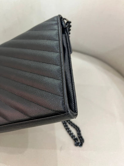 Saint Laurent CLASSIC CASSANDRE CHAIN WALLET IN GRAIN DE POUDRE LEATHER