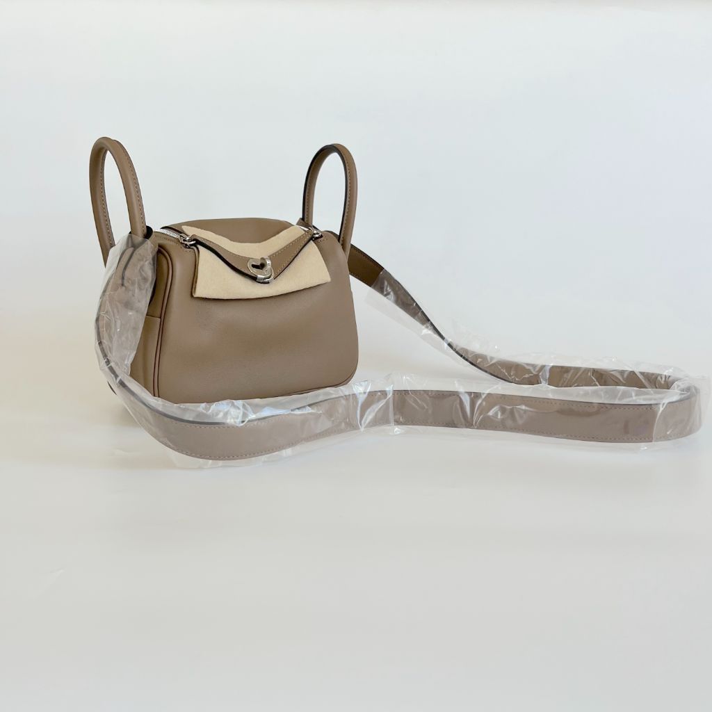 Hermes Mini Lindy Veau Swift Leather Bag
