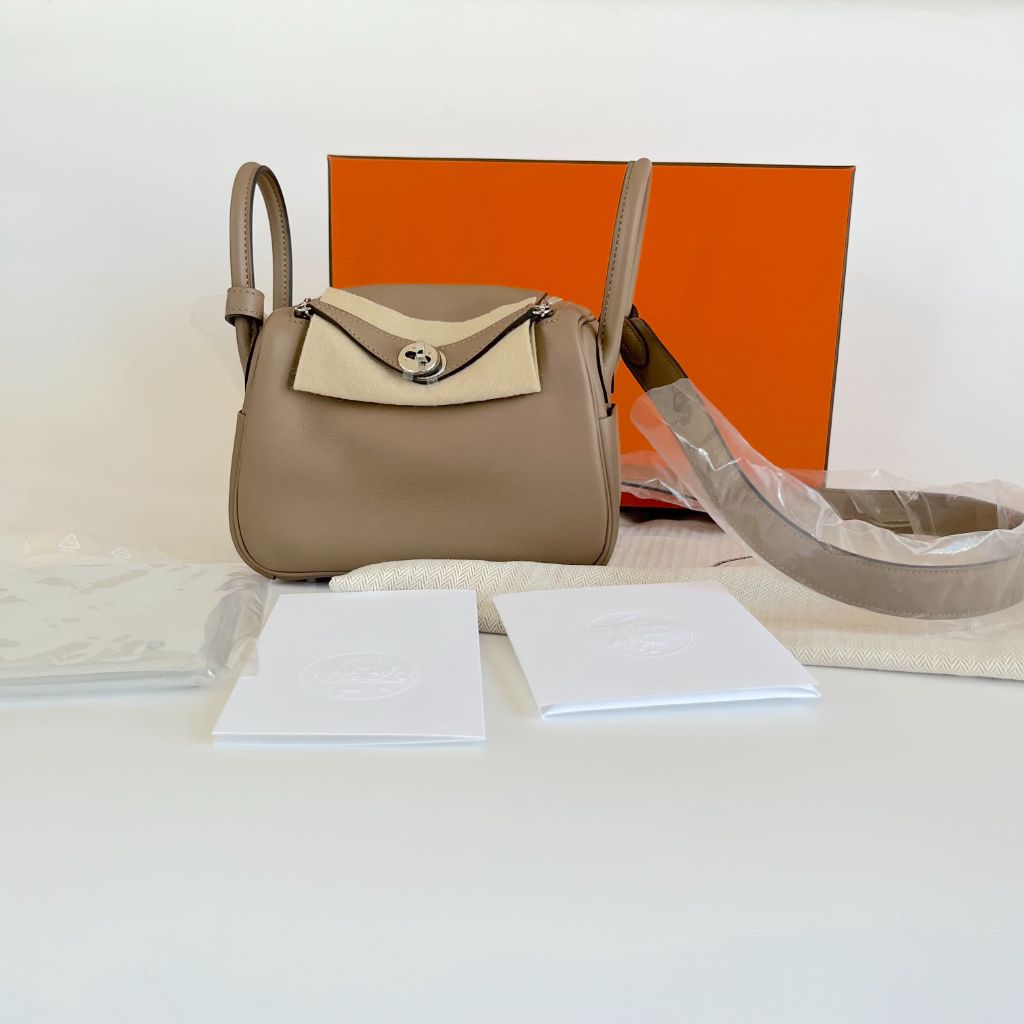 Hermes Mini Lindy Veau Swift Leather Bag