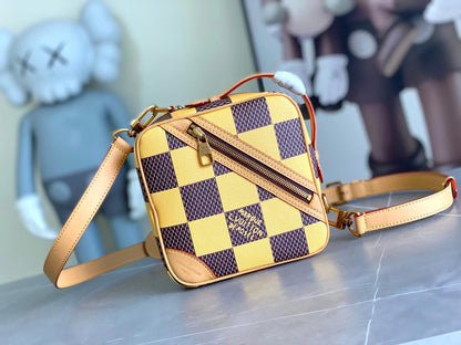 Louis Vuitton N40562 Chess Messenger