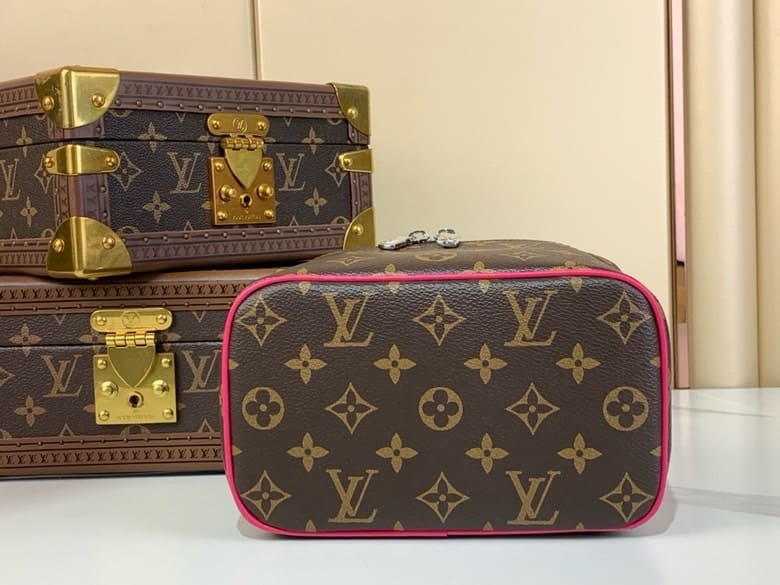 Louis Vuitton M12650 Nice Mini