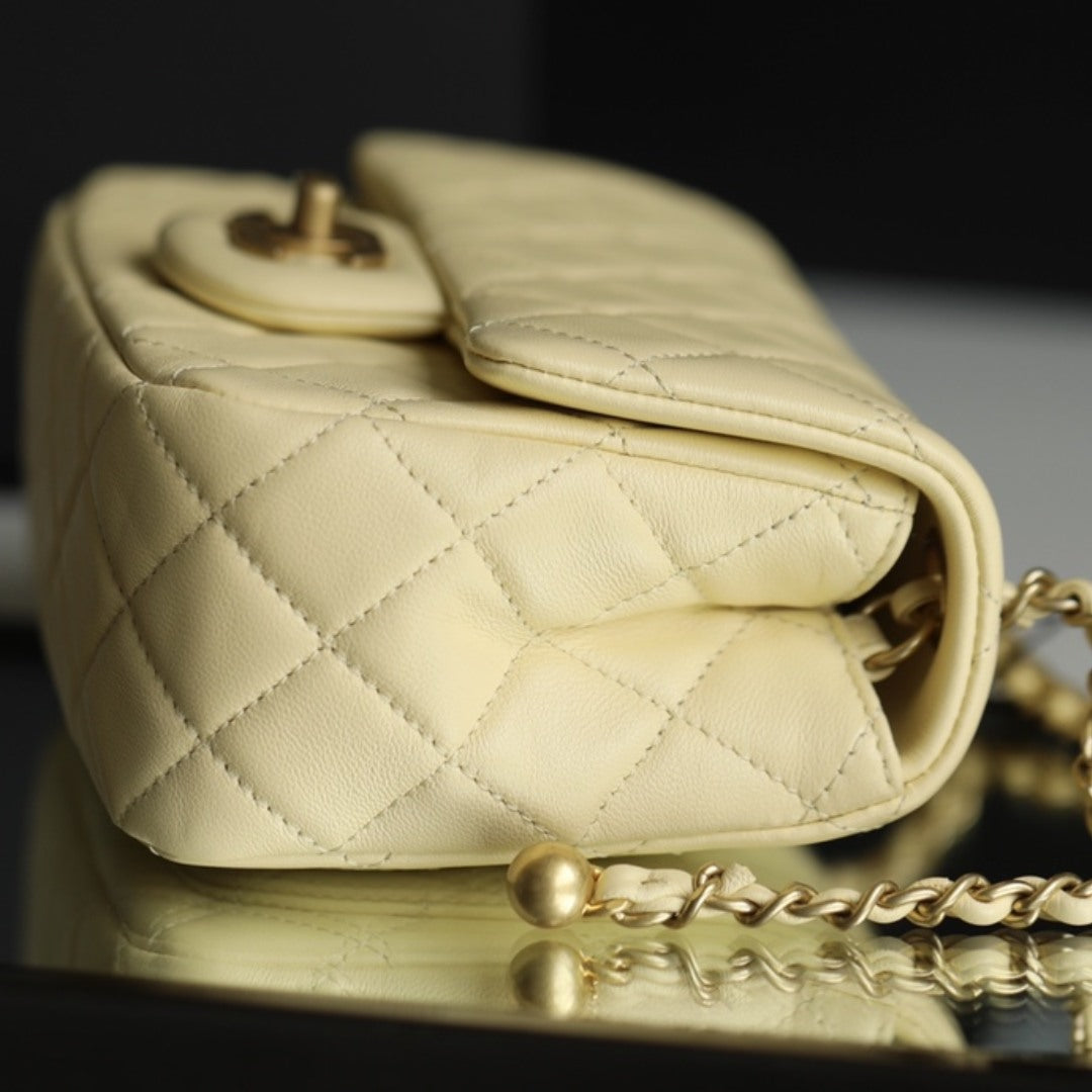 C hanel 22C CF metal ball bag