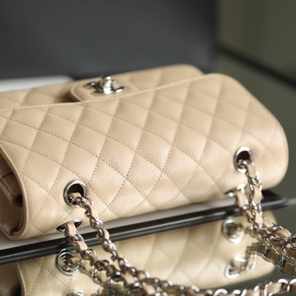 C hanel classic flap 2.55 handbag