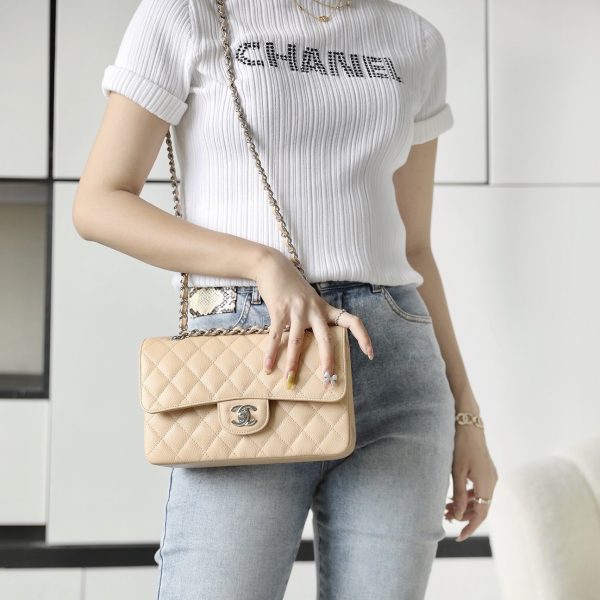 C hanel classic flap 2.55 handbag