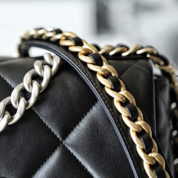 C hanel 19s handbag (silver)