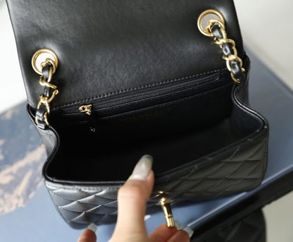 C hanel Classic Flap mini handbag