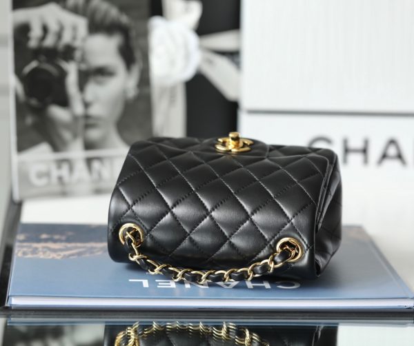 C hanel Classic Flap mini handbag