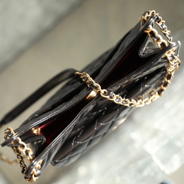 C hanel 23𝒄 early spring 𝒉𝒐𝒃𝒐 wandering bag