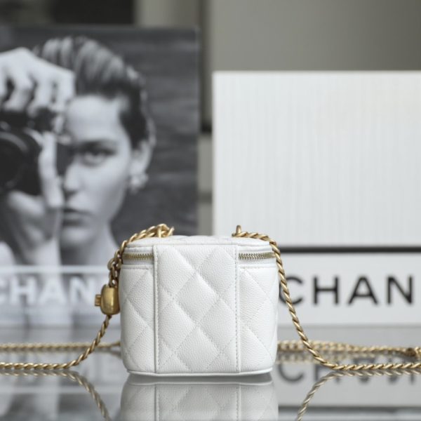 c hanel 23P buckle box bag