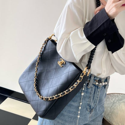 C hanel 23A Hobo Handbang bag