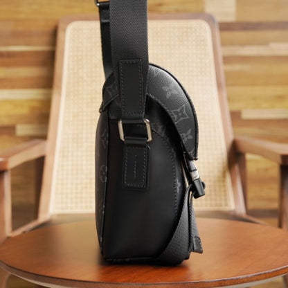 L V Voyager Darth M40511