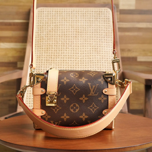 L V Side Trunk handbag M46815