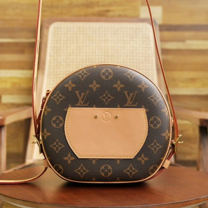 L V BOÎTE CHAPEAU SOUPLE M45647