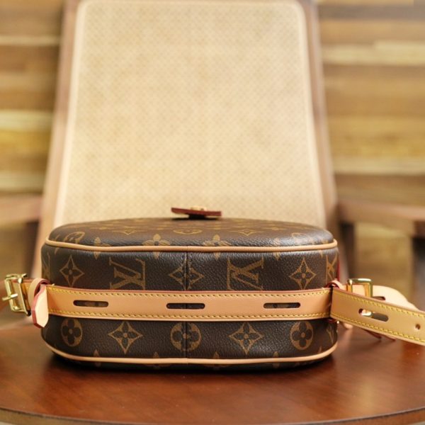 L V BOÎTE CHAPEAU SOUPLE M45647