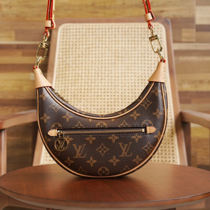 L V Loop Moon Bag M8109