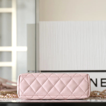 C hanel 24P 𝗞𝗲𝗹𝗹𝘆 Chain clutch bag(Pink)