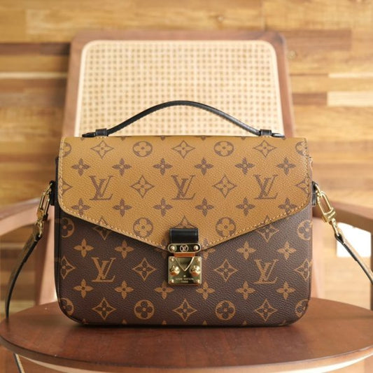 L V Pochette Metis handbag M44876