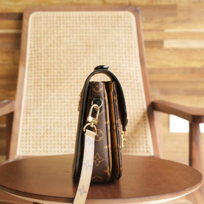 L V Pochette Metis handbag M44876