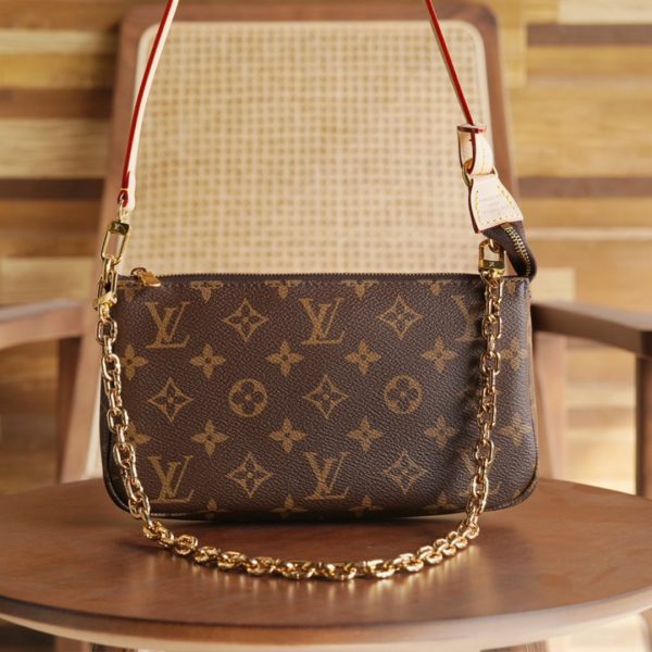 L V Pochette Accessoires M82766