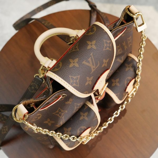 l v 𝐄𝐱𝐜𝐮𝐫𝐬𝐢𝐨𝐧 backpack M46932