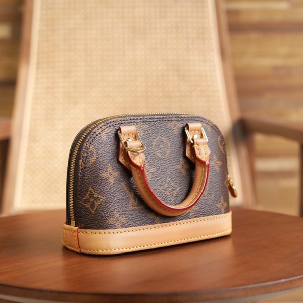 L V Alma nano M82717