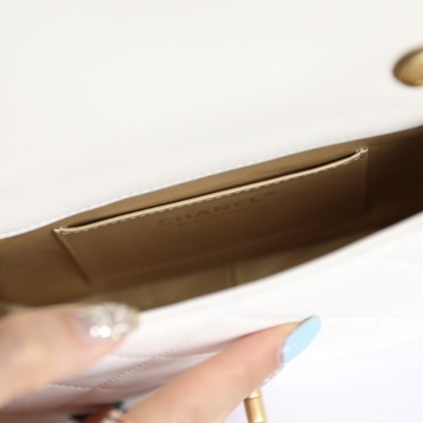 C hanel 24s cf Classic handbag(White)