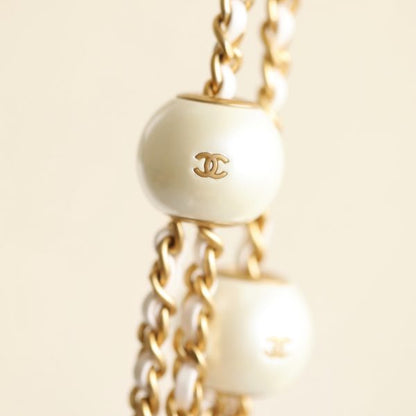 C hanel 24s cf Classic handbag(White)