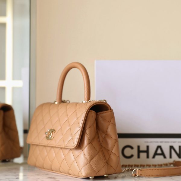 C hanel c𝗈𝖼𝗈 𝗁𝖺𝗇𝖽𝗅𝖾