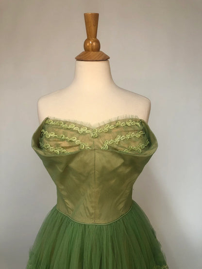 Light Green Retro Elegant Sweet Exquisite Lace Long Tulle Prom Dress Evening Gown Fairy Graduation Dress gh3671