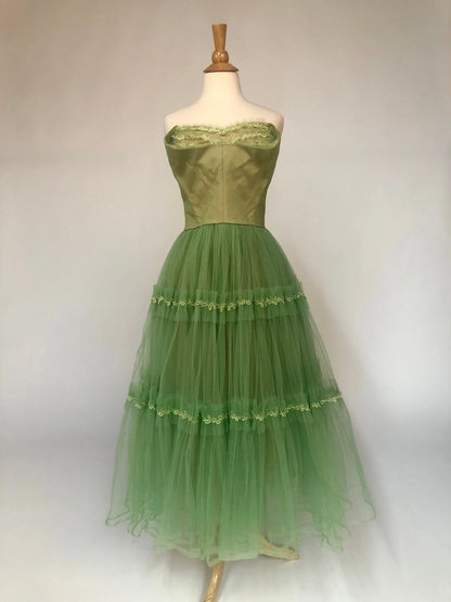 Light Green Retro Elegant Sweet Exquisite Lace Long Tulle Prom Dress Evening Gown Fairy Graduation Dress gh3671