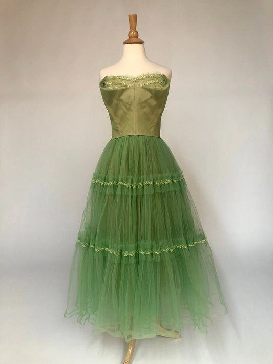 Light Green Retro Elegant Sweet Exquisite Lace Long Tulle Prom Dress Evening Gown Fairy Graduation Dress gh3671