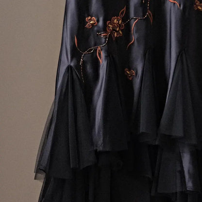 Black Delicate Embroidery Floral Applique Long Spaghetti Straps Elegant Ruffle Satin Ball Gown Evening Dress Party Dress gh3239