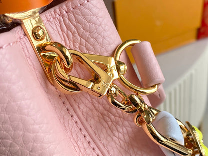 Louis Vuitton Capushell Mini M23363