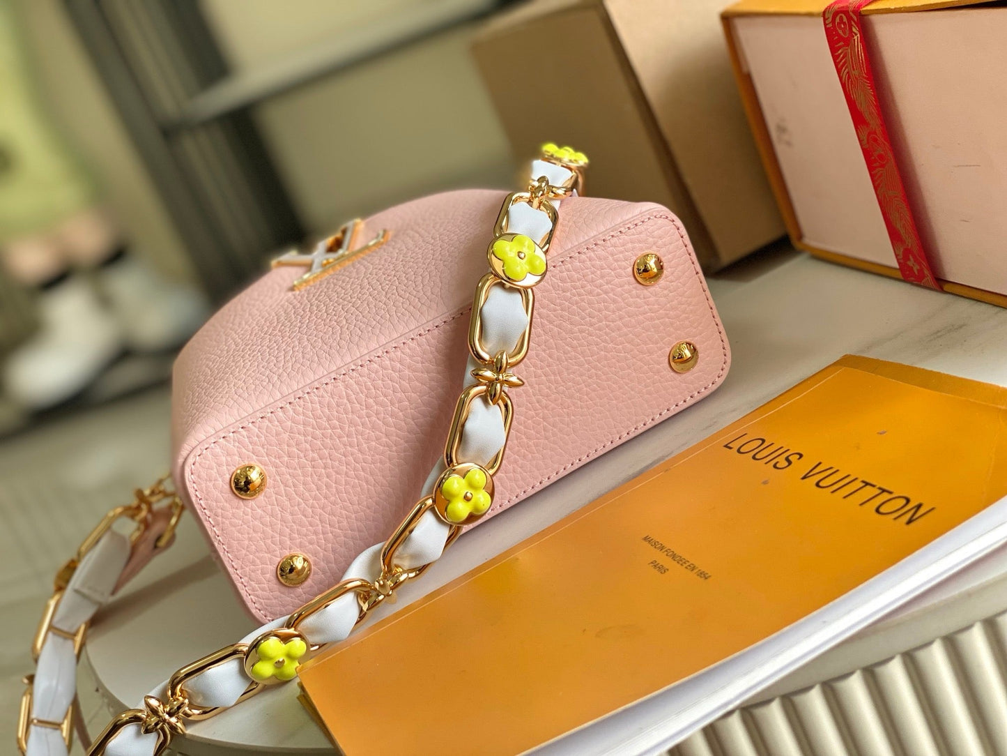 Louis Vuitton Capushell Mini M23363