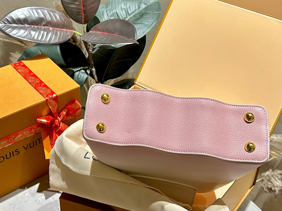 Louis Vuitton Capushell Mini M25058