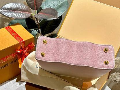 Louis Vuitton Capushell Mini M25058