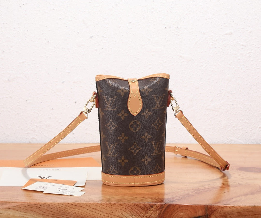 Louis Vuitton Fold Me Pouch M80874